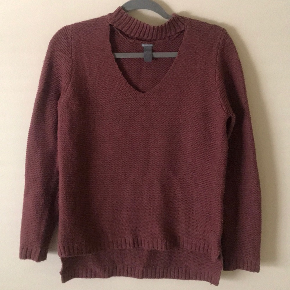 Charlotte Russe mauve cut out sweater sz Small